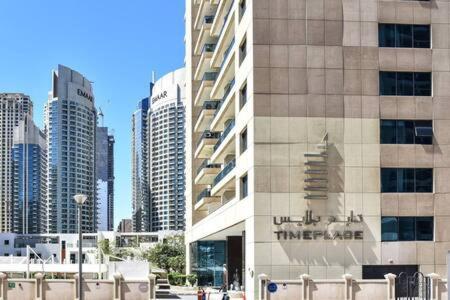 Frank Porter - Time Place Tower Apartment Dubai Luaran gambar